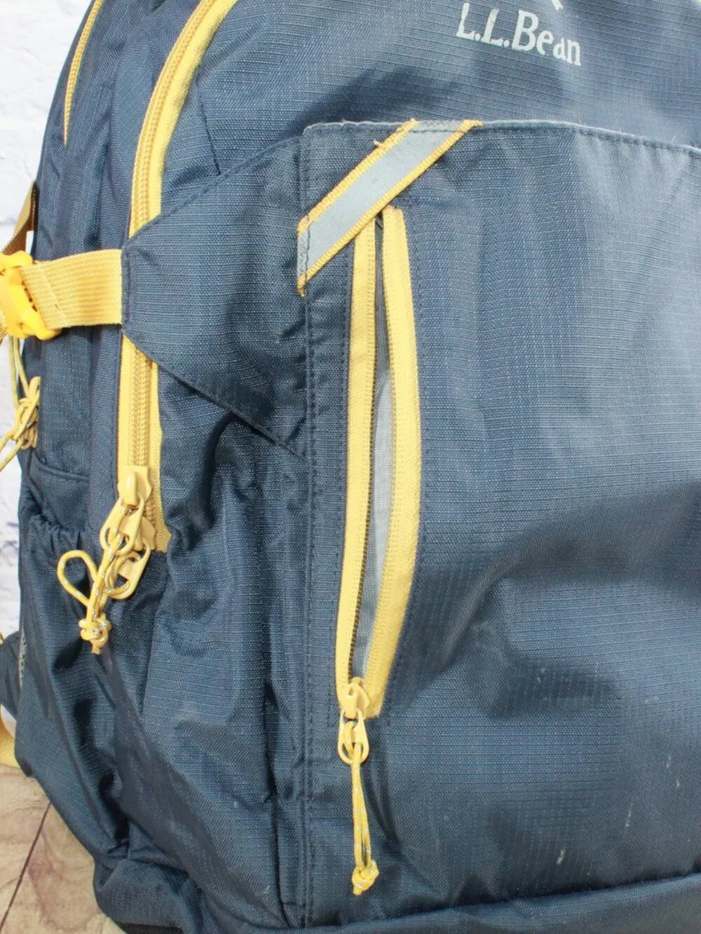 LL Bean Unisex Adult Navy Comfort Carry Portable Locker Pack 42L Hiking Backpack
